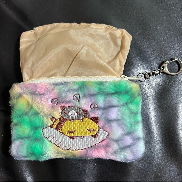 Faux fur Zipper pouch with keychain 3” x 5.25” - Picture 5 of 5